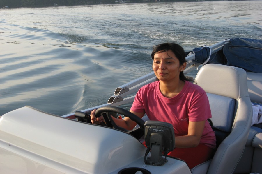 ../image/nithya driving 2.jpg